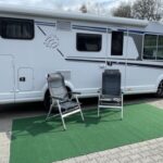 Venkovní koberec ke karavanu udělá hodně parády